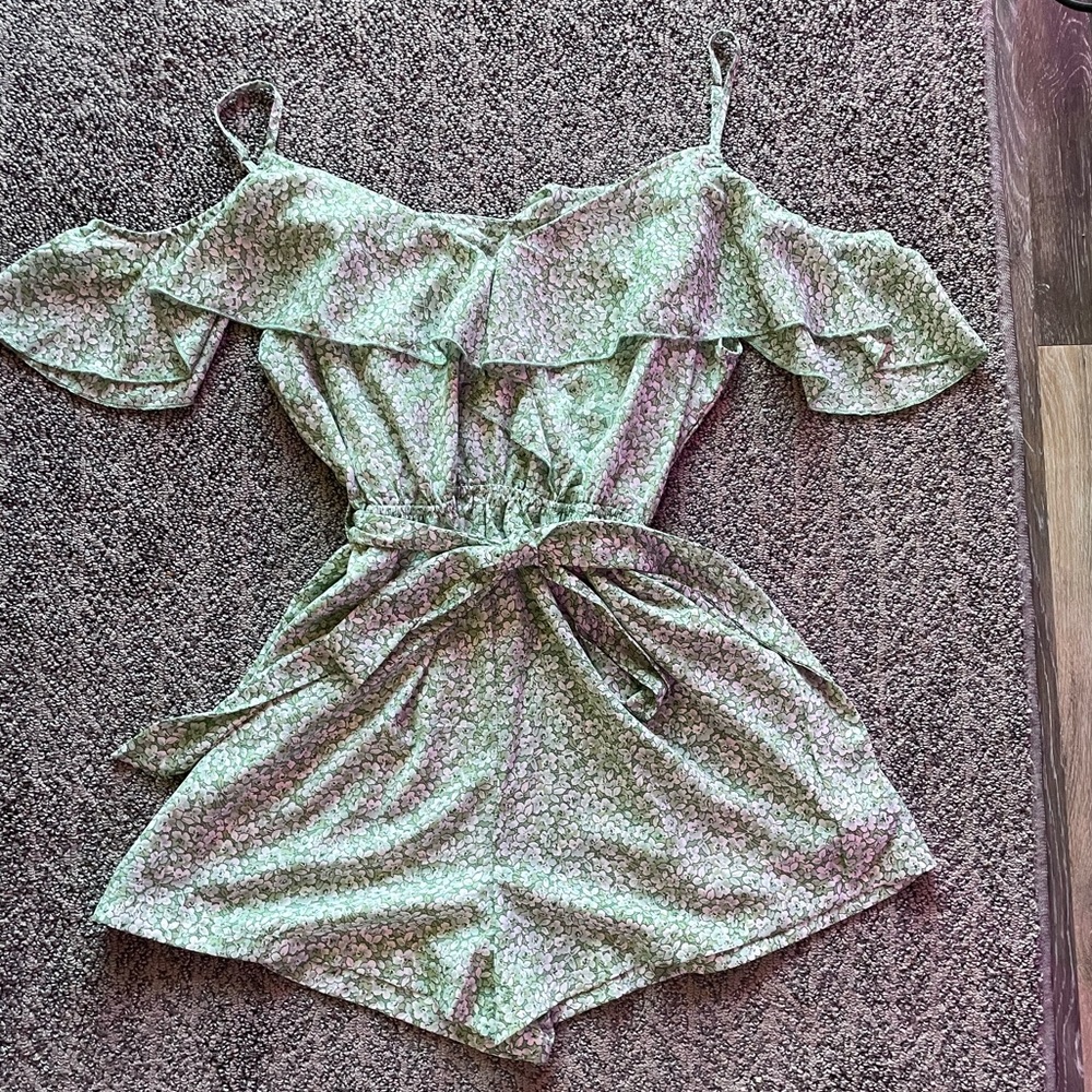 ADORABLE - SHEIN green floral romper - size L